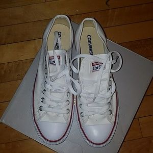 White converse all-star